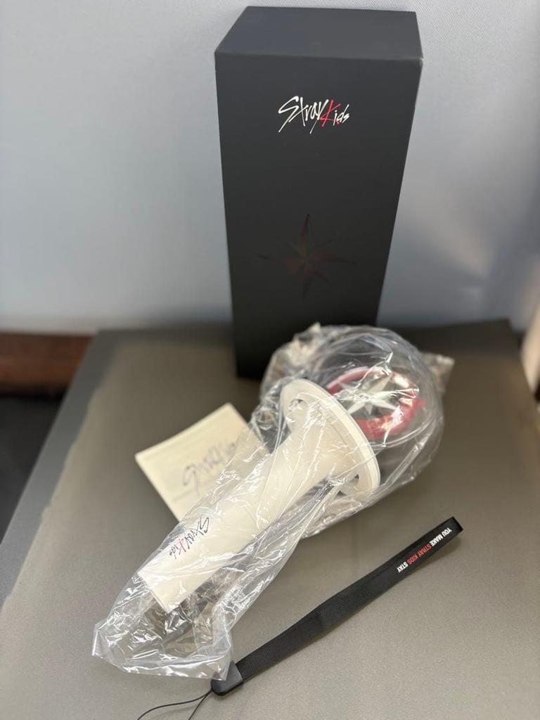 [USED] Stray Kids Official Light Stick Ver.2 <No.867>