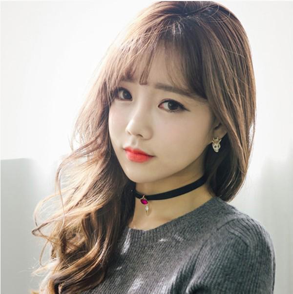 Korean Style Diamond Crystal Rivet Ribbon Short Necklace