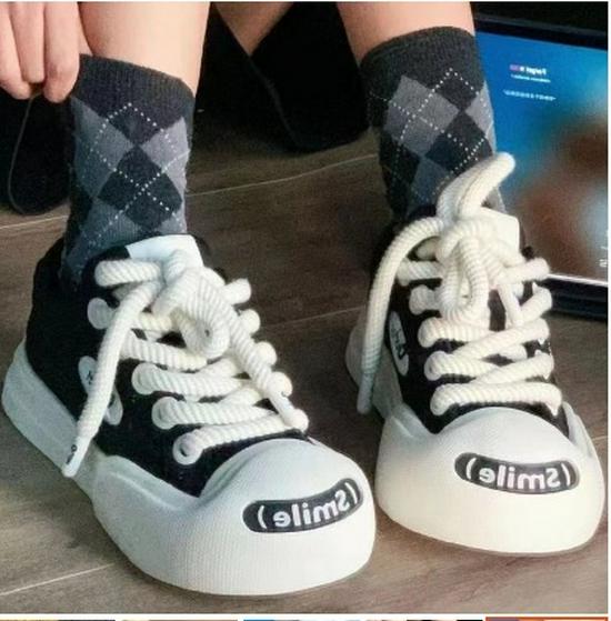 

Осенние женские белые туфли на толстой подошве 2023 года: Повседневный, универсальный, симпатичный дизайн с открытым носком 39 чёрный