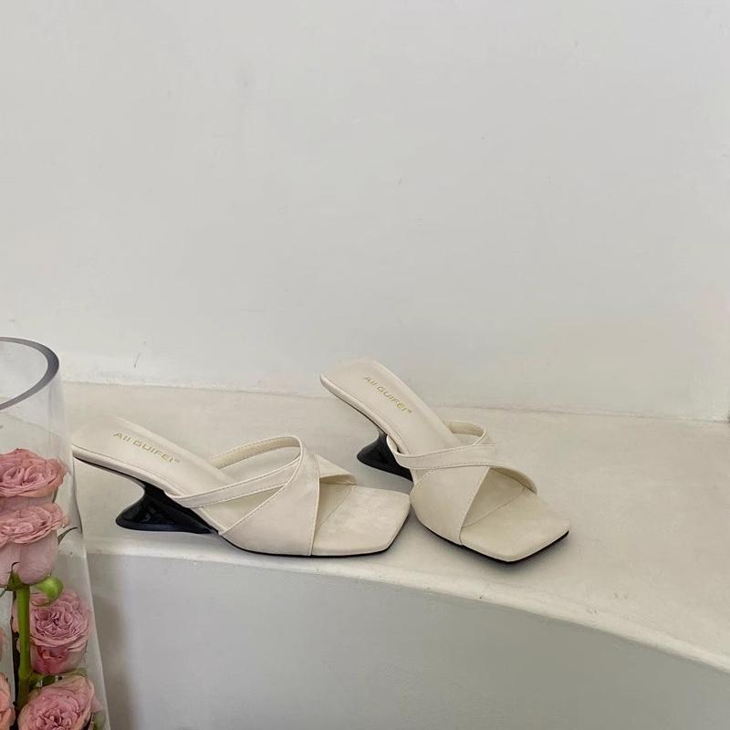 2024 Designer Elegant Shoes Women Sandals Wedge Heel Medium Slippers Women Open Toe Luxury Party Women Shoes