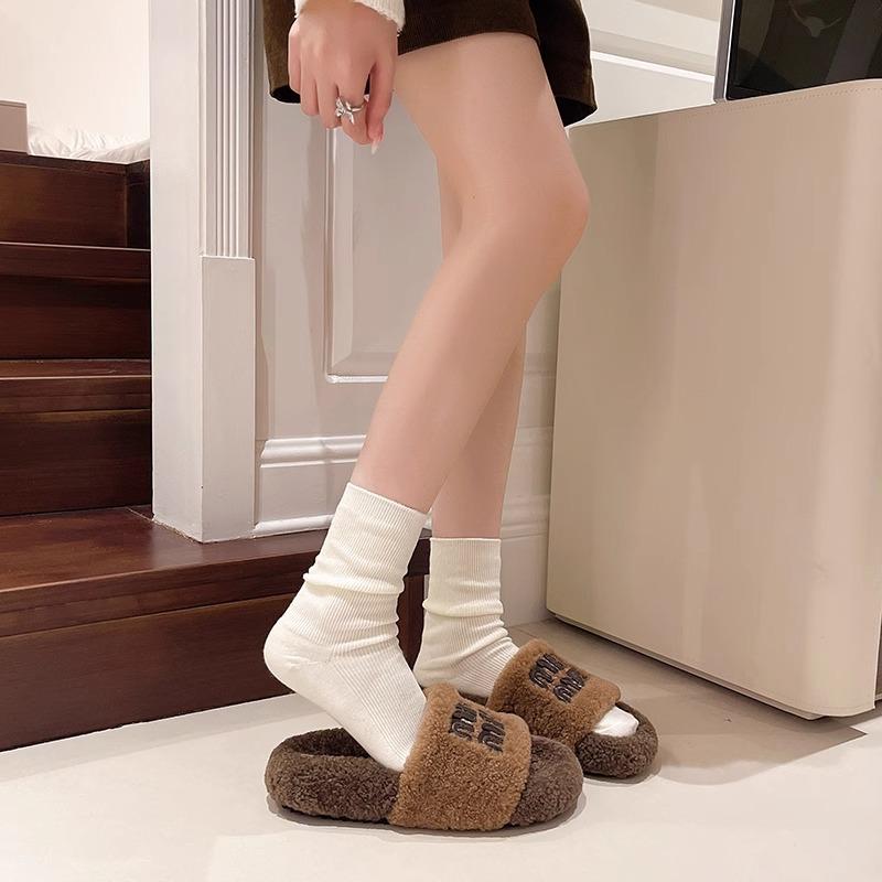 Premium sense explosion thick-bottomed fluffy slippers women's 2025 new versatile small fragrant style letter one-word drag foreign style comfortable