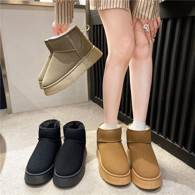 2025 winter snow boots women's simple short boots flat-soled short boots thickened and velvet warm thick-soled student cotton shoes