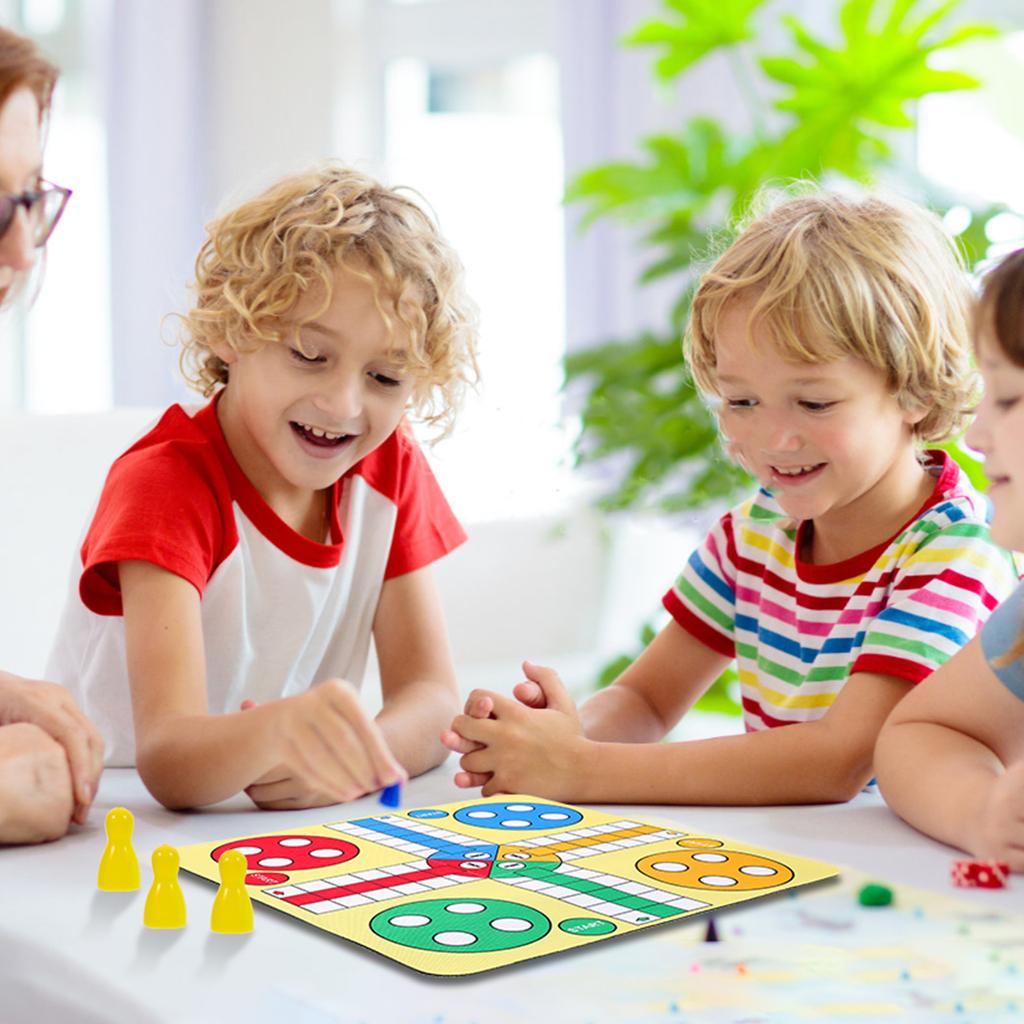 Ludo Schachspiel Fliegendes Spielzeug Flugspielzeug Brettspiel Interessantes Spielzeug Tragbar für Party Schachbrett