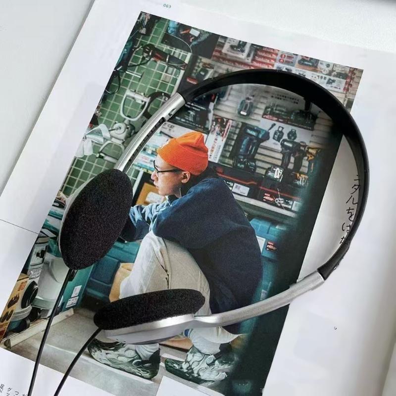 Headphones Personality Retro Headsets Blue Black Fashion Style Headsets Over Ear Earbud 3.5mm Headsets