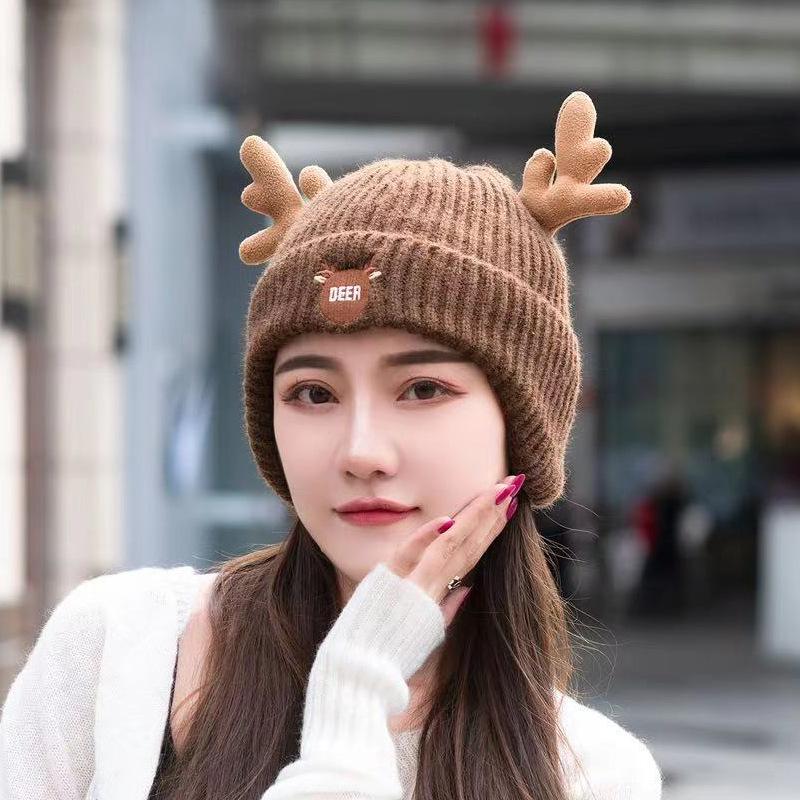 Christmas antler hat, new ear protector knitted wool hat, plush thermal pullover hat, outdoor outing, cute elk