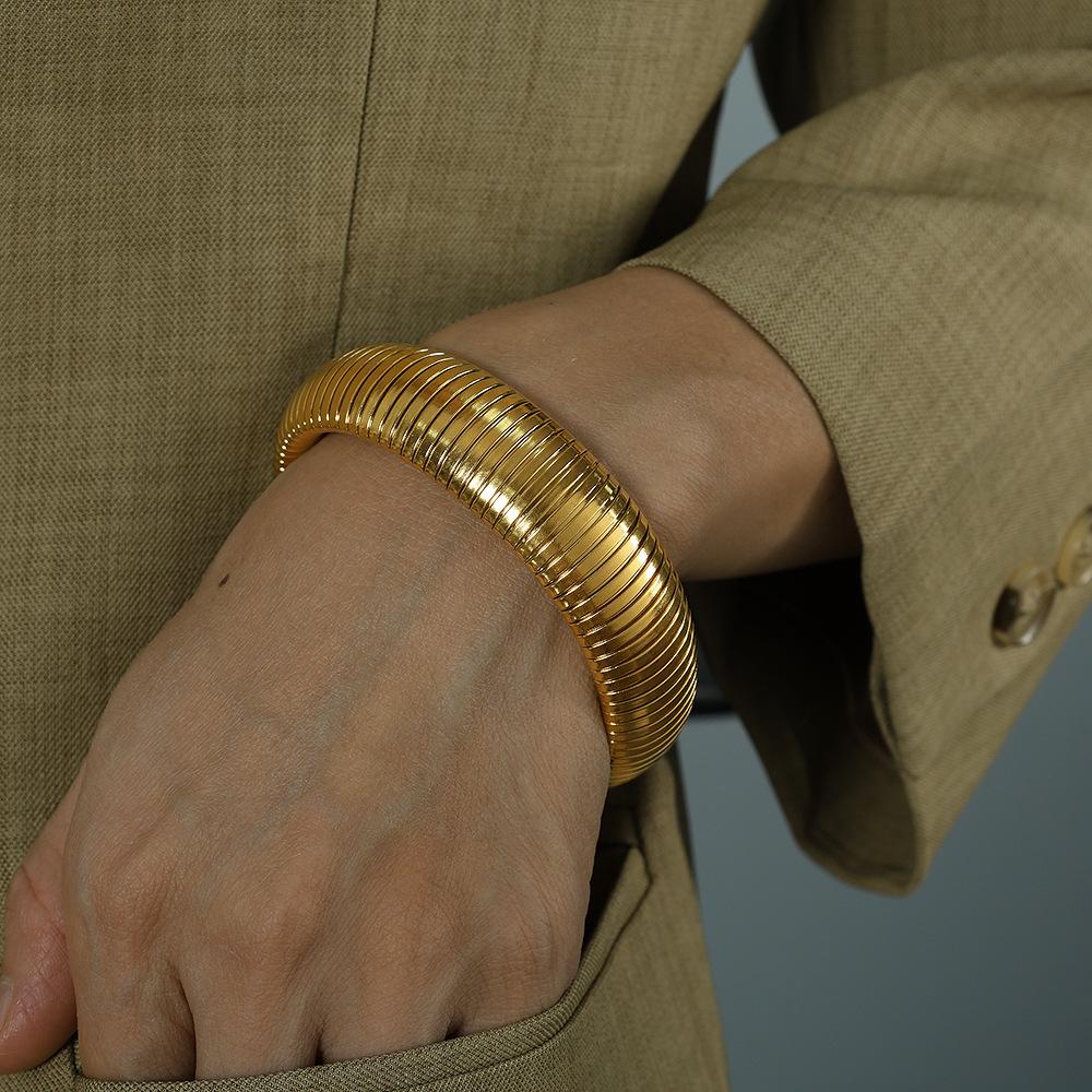 20Mm European and American Exaggerated Retro Thread Elastic Bracelet Necklace Set Personalized Trendy Titanium Steel Design Accessories