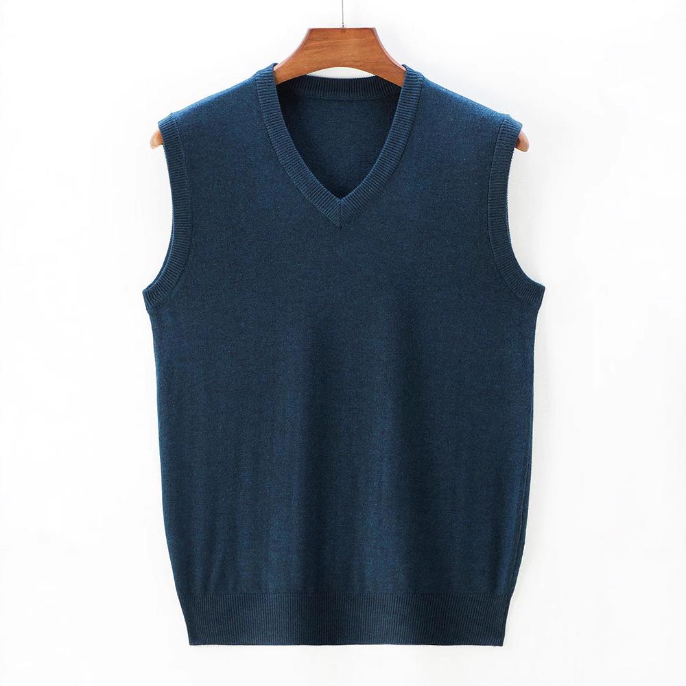 Men's V-Neck Red Knit Vest: Warm Autumn/Winter Waistcoat