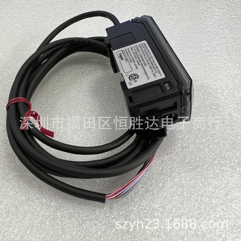 IL Series Laser Displacement Sensors: IL-065, IL-100, IL-300, IL-600, IL-1000, IL-2000