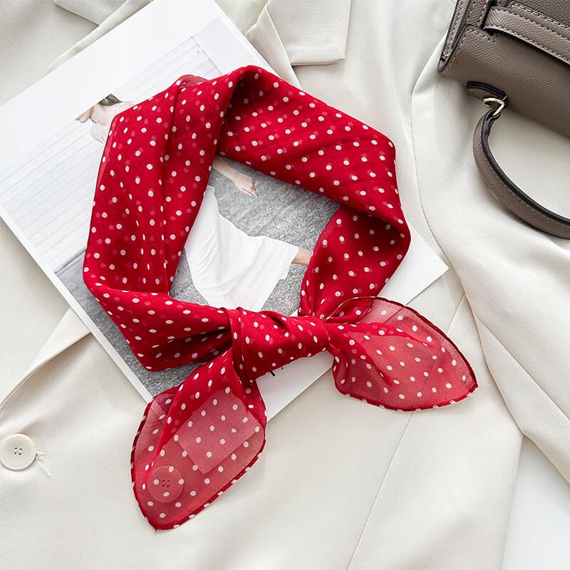 Элегантный красный шелковый шарф в горошек