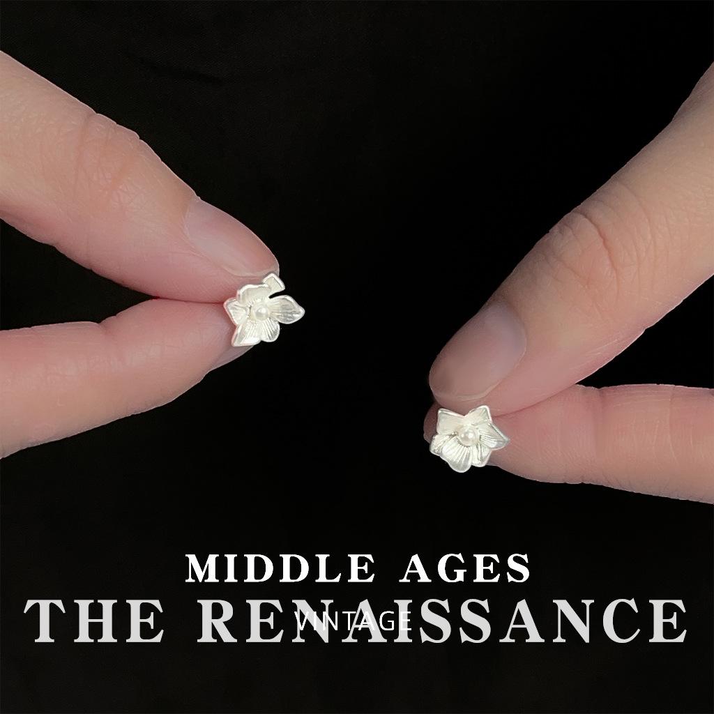 Литературные ретро матовые серьги-пусеты в виде цветка гардении нишевые простые темпераментные элегантные серьги женские