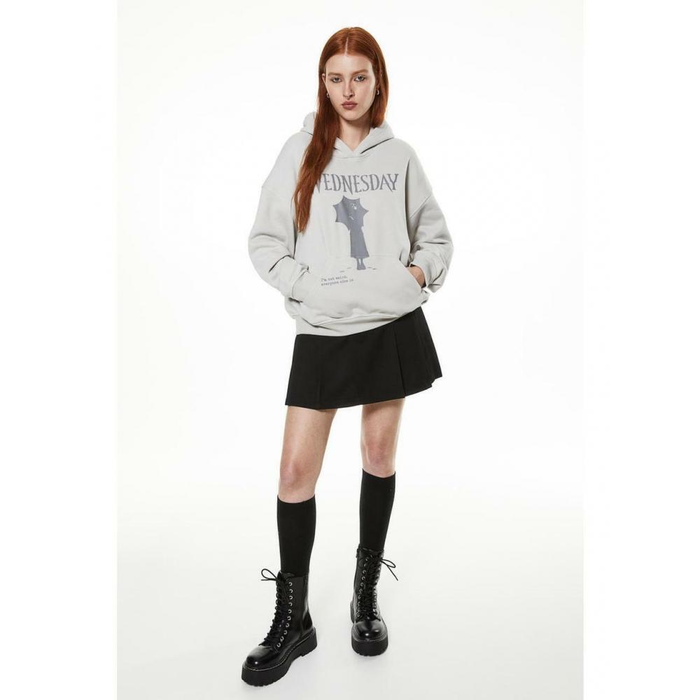 

H M Design Oversized Hoodie Light Gray Wednesday 1173041007