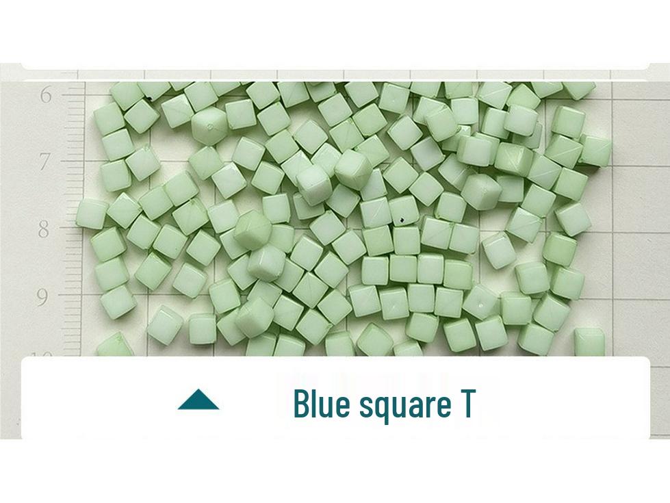 Akrylové mozaikové korálky 4x4 mm - Malé čtvercové, bez dírky, Materiály pro DIY