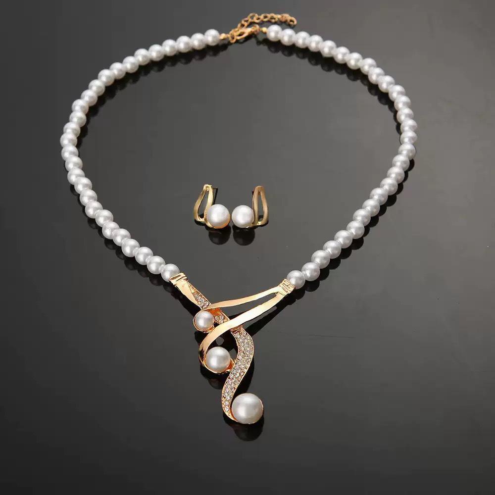 Elegant European Geometric Pearl Zirconia Necklace & Earring Set золотой
