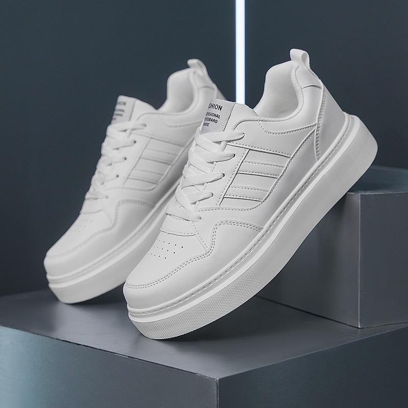 

New Light Skateboarding Shoes Men Soft Deodorant Trekking Sneakers Men Outdoor Walking Shoes Black White ONEMIX Shoes Size 39-46 46