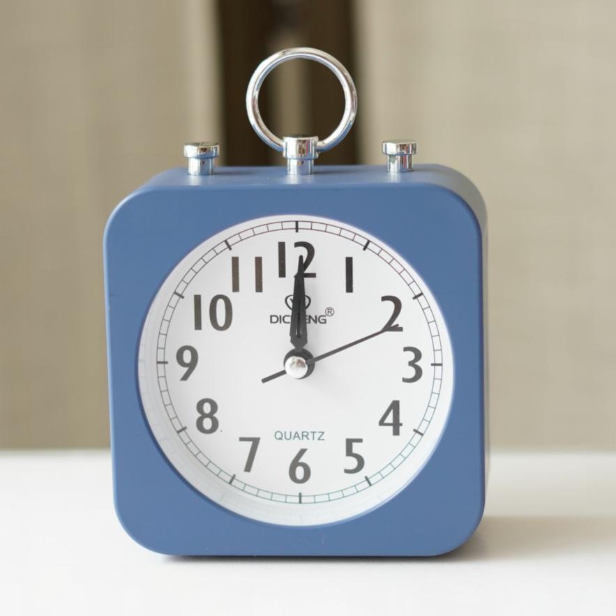 Creative Mute Cute Alarm Clock Student Simple Dormitory Desktop Bedside Bedroom Clock Children Alarm Clock