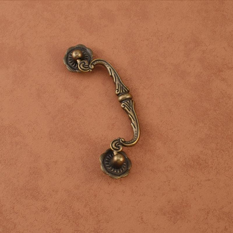 Comfortable Hold bronze Furniture Pulls 86mm Hole Center Traditional Designs Easy to Use Suitable Living Room Bedroom