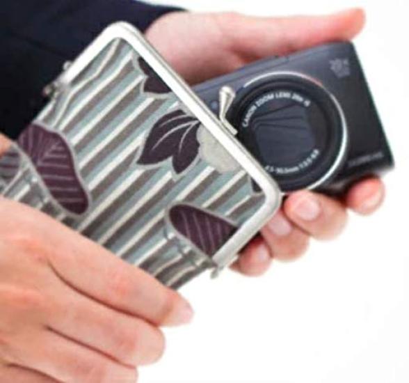 Noren Mini Pouch Retro Flower Design Made In Japan with a Japanese Pouch for Small and Pencils (A7 Size, - Black) / Pattern, Multi-Purpose Items,