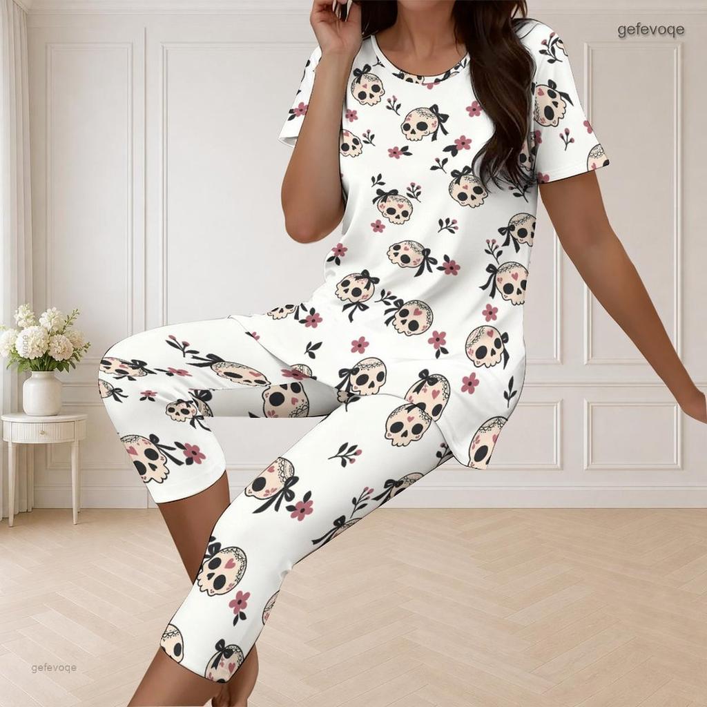 Women Plus Size White Haunted House Printed Round Neck Short Sleeve Top Capri Pants Two Piece Set