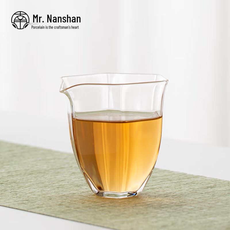 

Heat-Resistant Hexagonal Glass Gongdao Cup