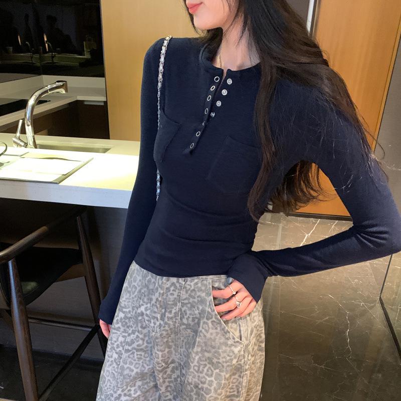 Women's Retro Henley Collar Knit Top - Autumn/Winter 2025, Waist-Cinching, Figure-Flattering, Solid Color.