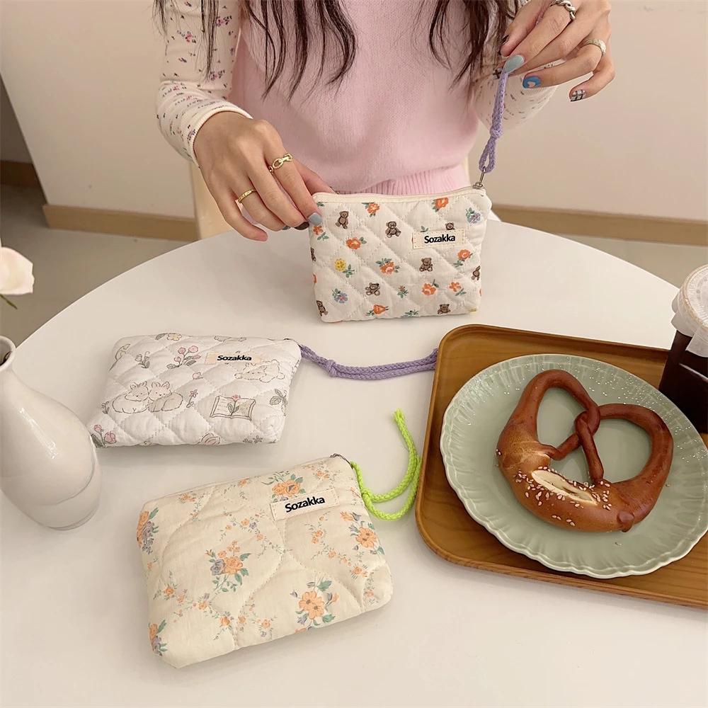 Cartoon Flower Square Cosmetic Bag Women Portable Earphones Lipstick Sanitary Napkins Storage Pouch Small Makeup Zipper Bags