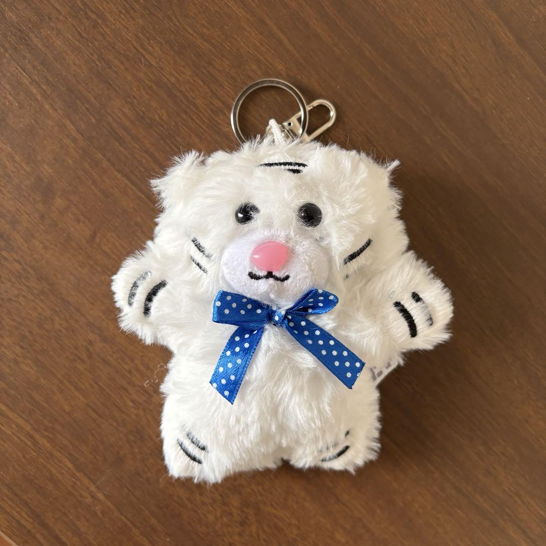 

[USED] ILLIT Plush Keychain Iroha