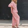 Damen 2-teiliges Outfit: Lässiges Kurzarm-Top mit Knopfleiste und V-Ausschnitt sowie lange Hose mit Taschen, Loungewear-Set für den Sommer, locker geschnitten