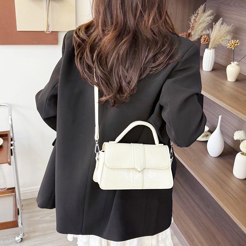 2025 summer simple small square bag women's Korean version fashion shoulder bag foreign style niche light luxury messenger handbag
