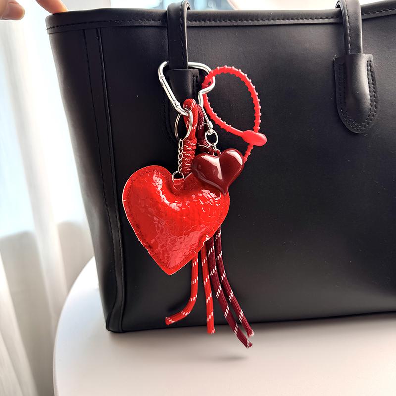 Yogodlns Trendy Faux Leather Heart Keychain Delicate Heart Bag Pendant Ornament Decoration For Charm Gift