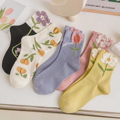 Women Cute Flower Stockings Tulips Mid Tube Socks In Autumn and Winter Pure Cotton Soft and Comfortable
