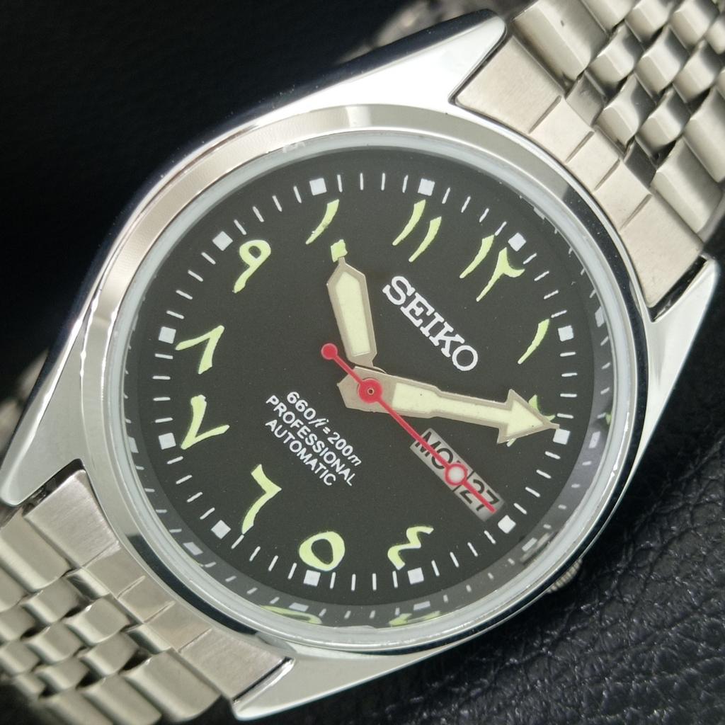 

JAPAN VINTAGE REFURBISHED SEIKO AUTOMATIC 6309A MENS BLACK DIAL WATCH a442719-1