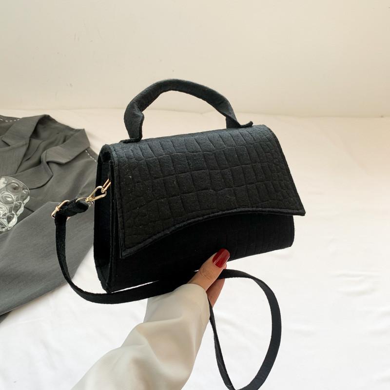 Trendy Square Felt Crossbody Bag For Women Sophisticated And Practical Shoulder Bag чёрный