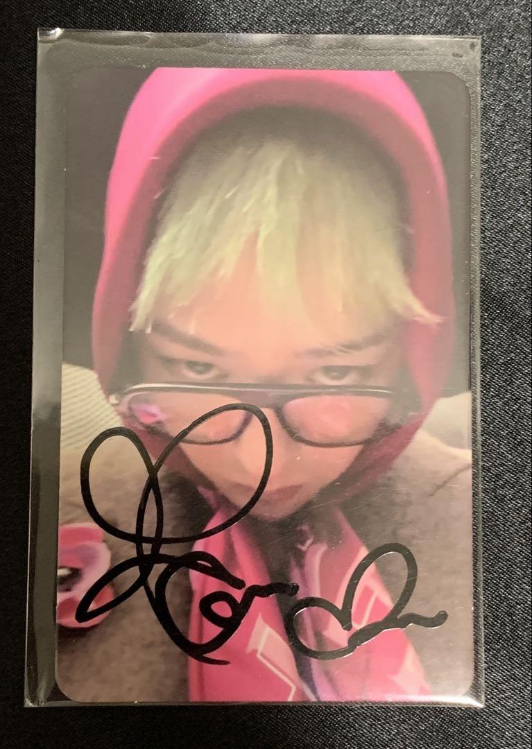 

[USED] Autographed G-DRAGON Jiyong Seoul Concert Trading Card Pink
