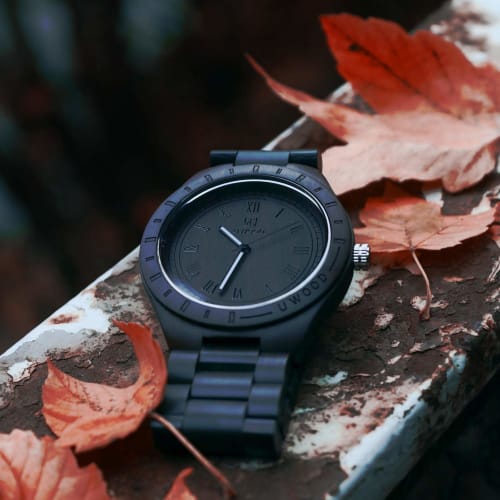 LeeEv Men's Lightweight Unique Wooden Watch, Uwood Series, Handmade Sandalwood Analog Quartz Vintage Roman Numeral Natural Wood Watch, Black Sandalwoo