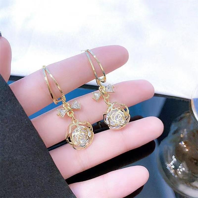 Fashion Hollow Synthetic Zircon Rose Earrings Women's Niche Exquisite High Sense Internet Celebrity Earrings Light Luxury New Trendy Earrings