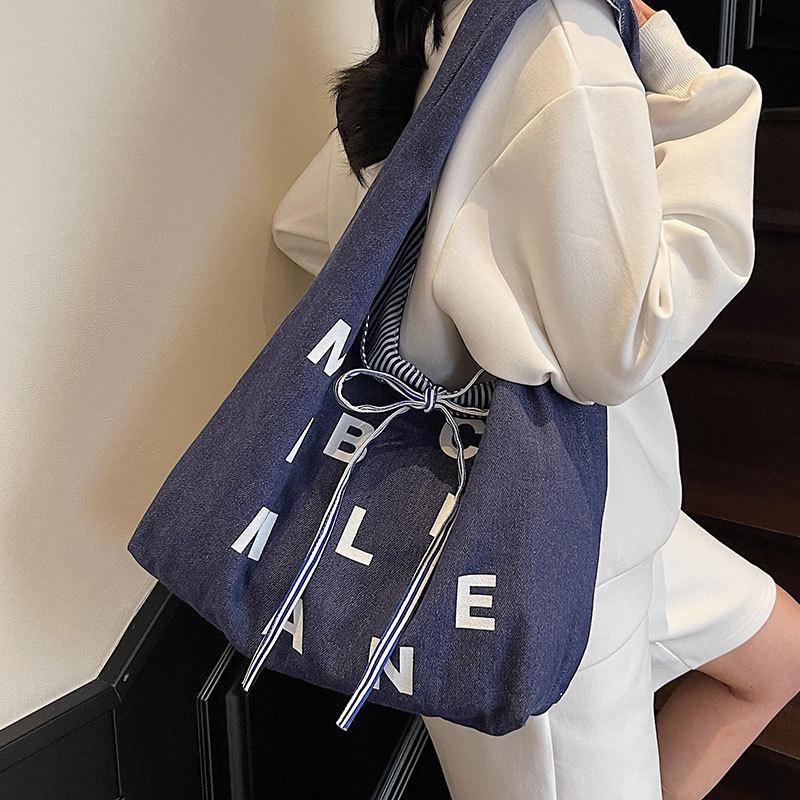 Trend Personalized Letters Large Capacity Tote Bag Student Leisure Class Commuting Versatile Double-sided Shoulder Women's Bag