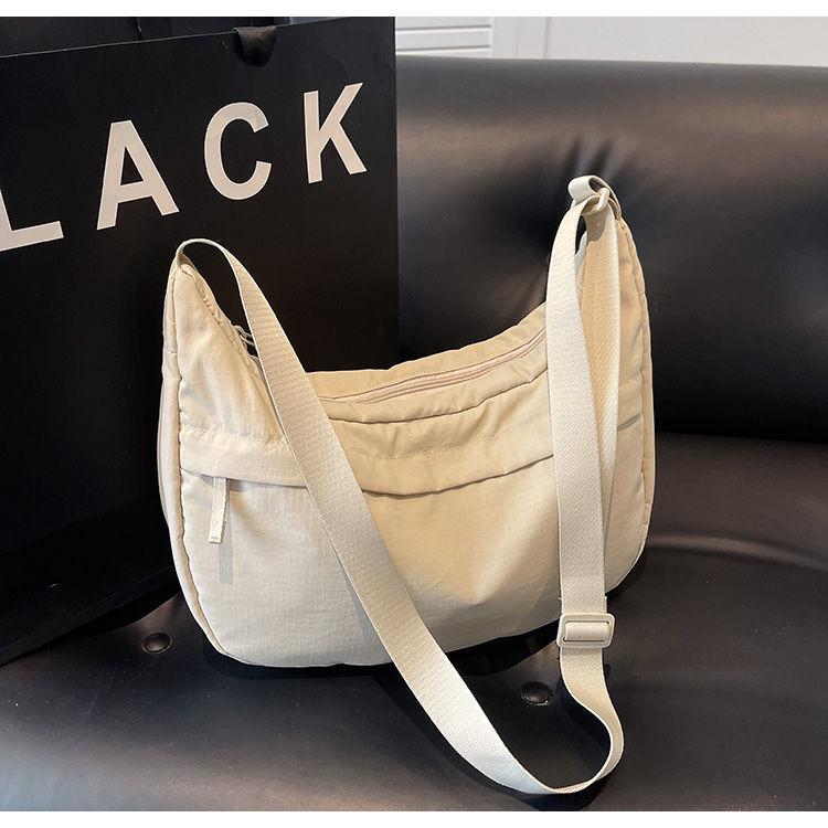 Nylon Sporttasche mit großem Fassungsvermögen und geringem Gewicht - Damen vielseitige wasserdichte Umhängetasche 2025