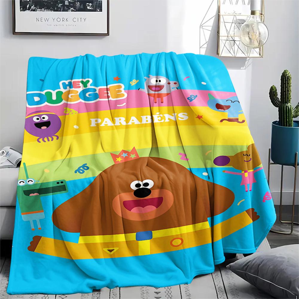 1Pc Doggee Cartoon Print Flannel Blanket, High quality Comfortable for All Seasons, Home Decor, Warmth and Comfort, Perfect for Christmas Gifts