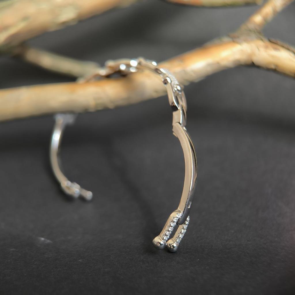 Silver Bracelet with Cubic Zirconia, Item Weight 12.45 G (2182887)