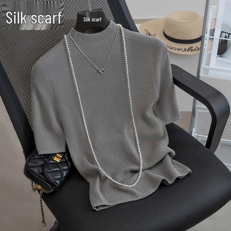 

Женский трикотажный пуловер с полувысоким воротником и короткими рукавами S