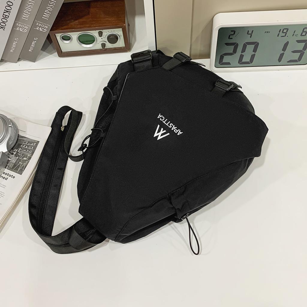 Functional Tide Brand Messenger Bag, Boys Outdoor Commuting Cycling, Bow And Arrow Bag, Hiking Bag, Large-Capacity Shoulder Backpack.
