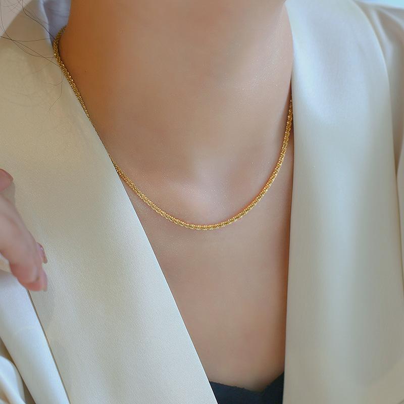 Collier Super Scintillant Pour Femmes Ciel Étoilé Choker en Acier Titane Chaîne à Superposition Dorée Bijoux