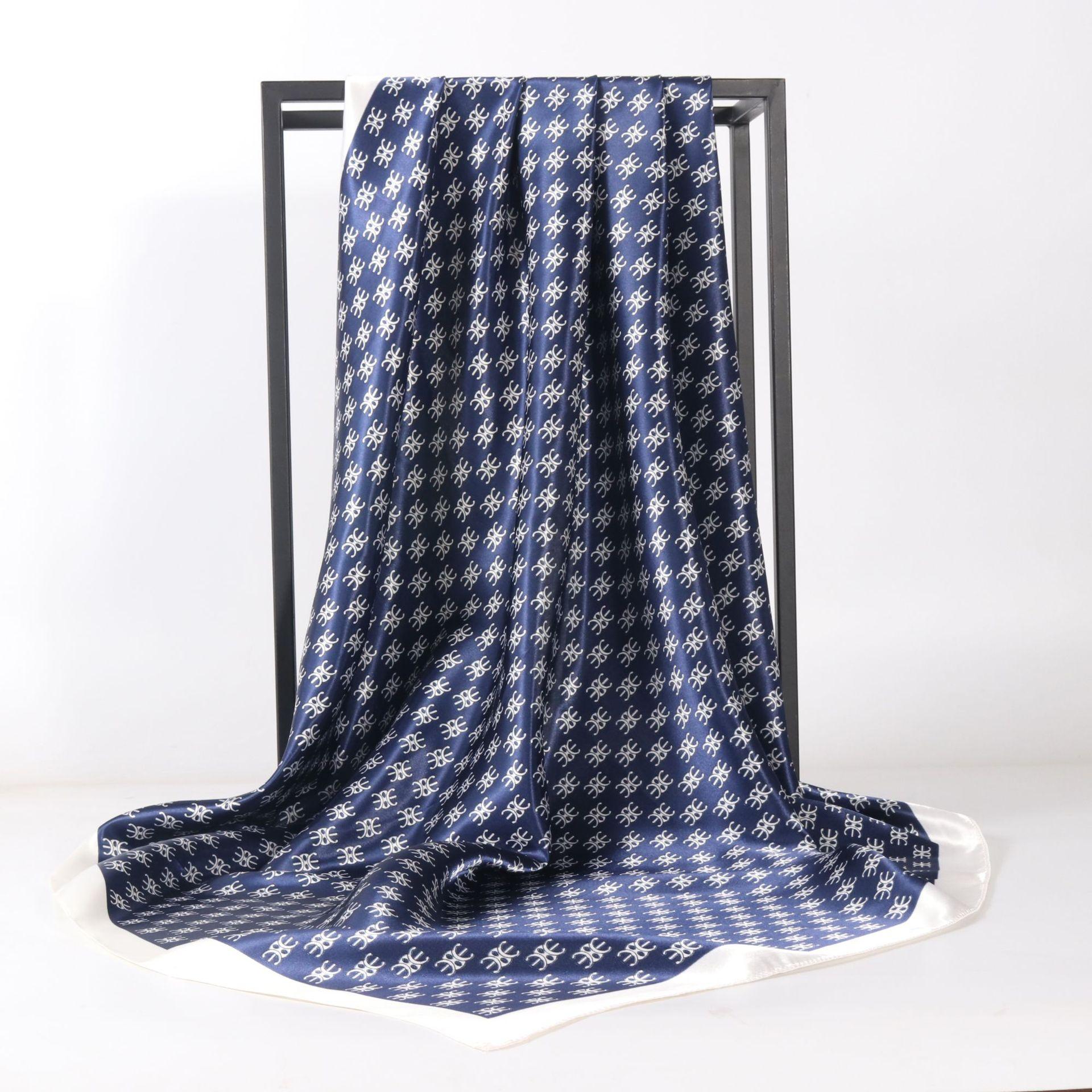 

Високоякісні розкішні шовкові шарфи пов язка на голову Шарфи шийний шарф для жінок ланцюжок шовковий шарф жіноча декоративна хустка 90*90cm