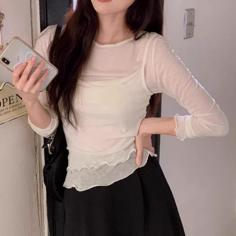 Long-sleeved T-shirt for women in spring, slim design, niche fungus side fake two-piece top, bottoming shirt