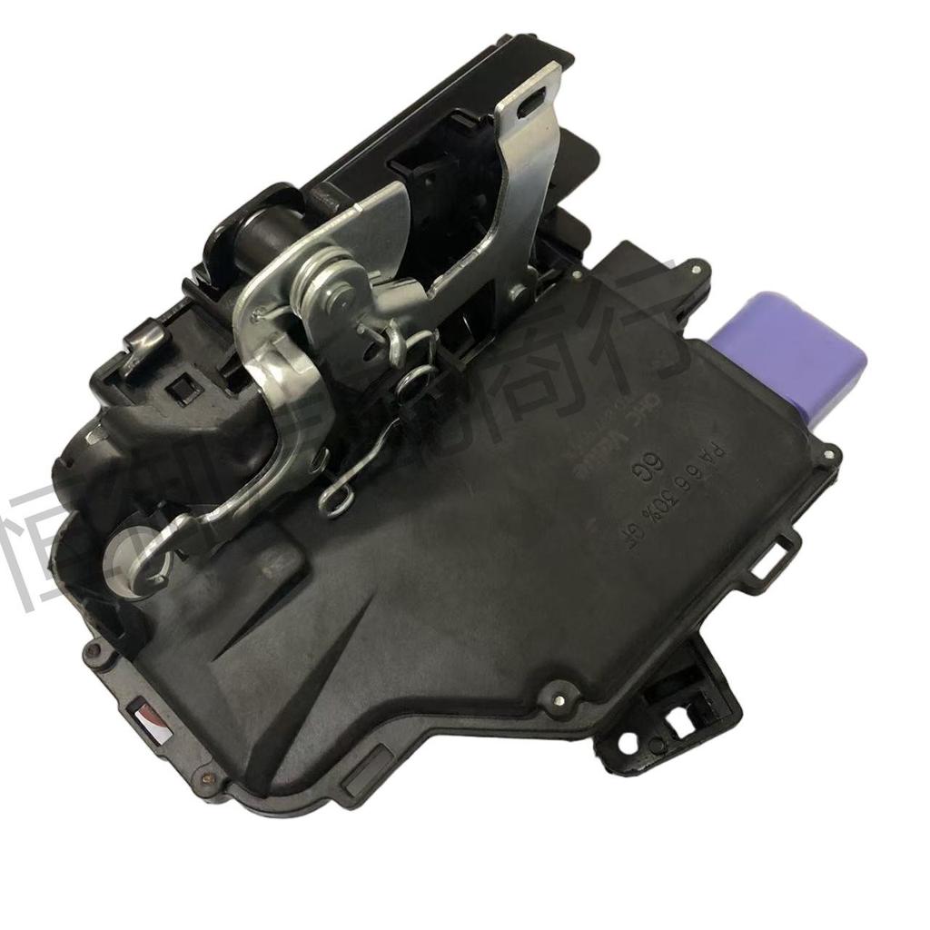 1TD837015A Front Left Door Handle for Sagitar, Octavia, Touran (2004-2019)