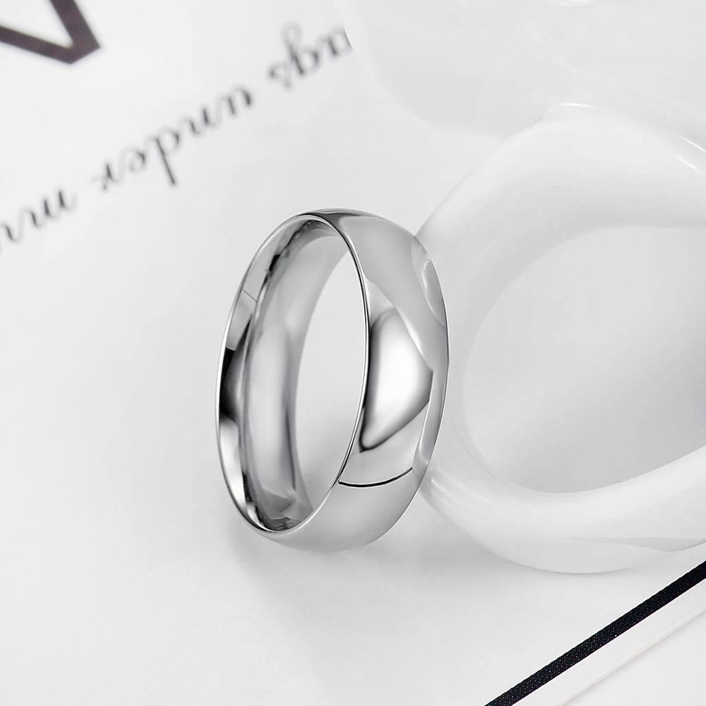 Korean Style Titanium Steel Couple Rings: Gold Polished Simple King or Pinky Ring for Men and Women