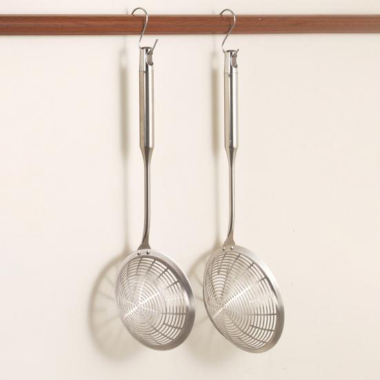 Spider Strainer Skimmer Stainless Steel Pasta Strainer Spoon with Handle Wire Skimmer Ladle Kitchen Utensils for Cooking Frying
