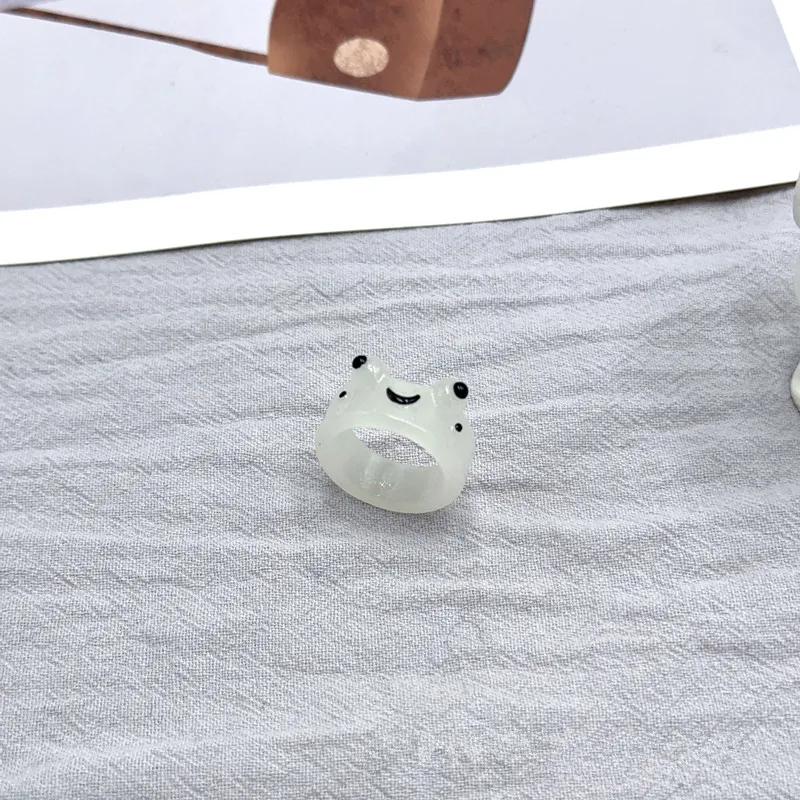 2026 Glow In The Dark Cute Frog Rings Lover Resin Acrylic Ring for Women Girls Couple Luminous Ring Summer Animal Jewelry Gift
