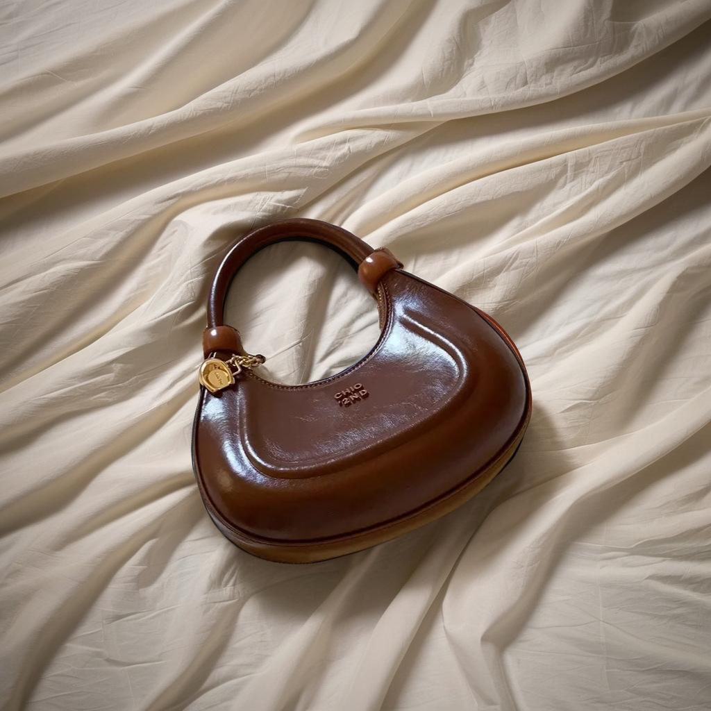 

Hayley Diary Versatile Crescent Bag Women s Summer Handbag Small Handbag One Shoulder Crossbody Bag коричневий