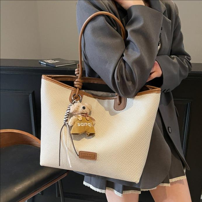 Large Capacity Tote Bag Women's New Commuter Shoulder Armpit Bag